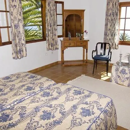 Casas-bungalows Pajeros * Brena Baja